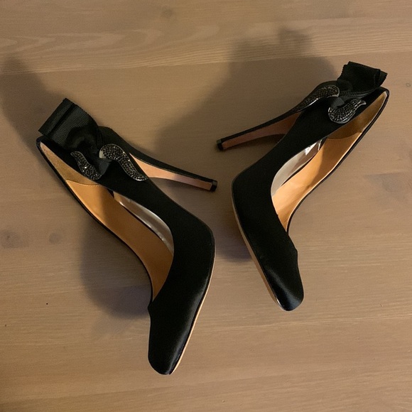Badgley Mischka Black Pumps with Rhinestone Embellishments - Women’s Size 7.5 - Picture 7 of 8